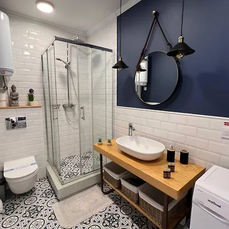 Modern And Vintage Close To Center Apartment *