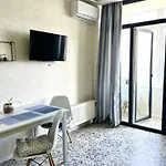 Modern And Vintage Close To Center Apartment Odesa